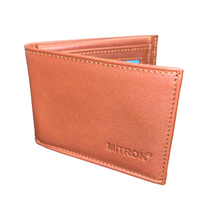 P599 - Men's calfskin wallet